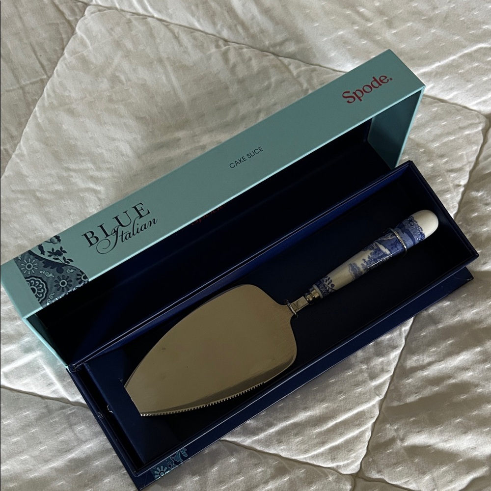 Spode Blue Italian Cake Server. Wedding. Porcelain handle.